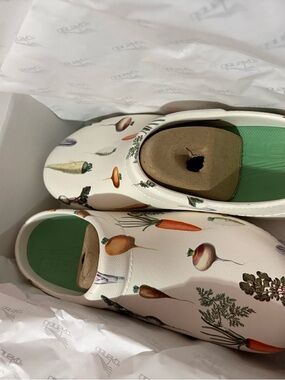 Dansko Gray and White Branded Shoe Box Lid